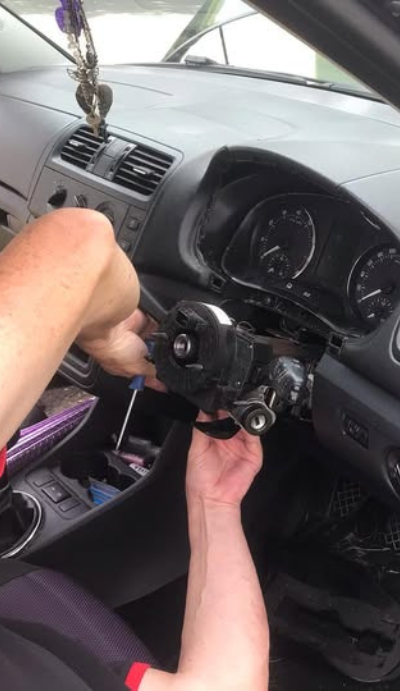 Volkswagen contactslot vervangen